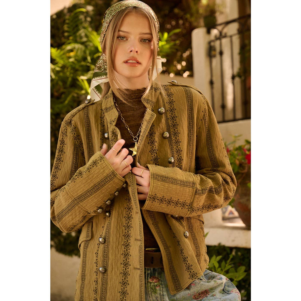FLORAL ORNAMENT PRINT TEXTURED QUILT JACKET
