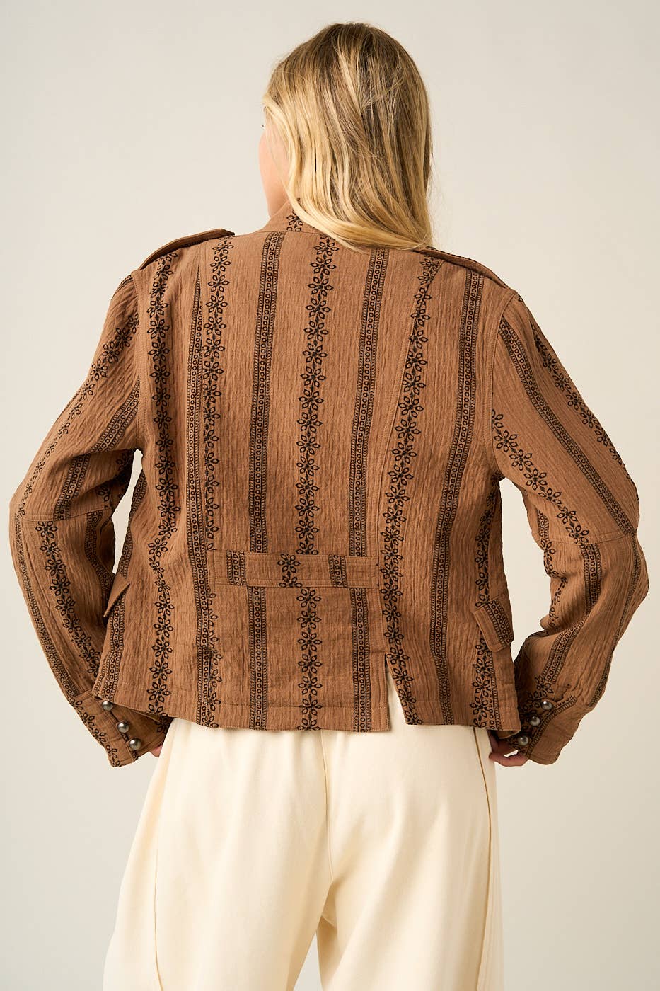 FLORAL ORNAMENT PRINT TEXTURED QUILT JACKET