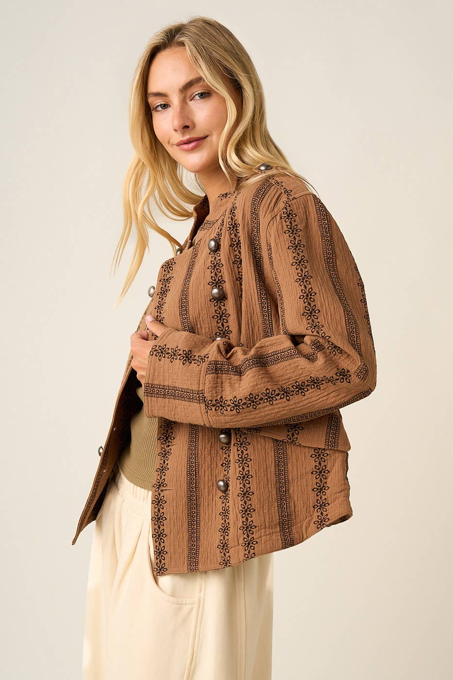 FLORAL ORNAMENT PRINT TEXTURED QUILT JACKET