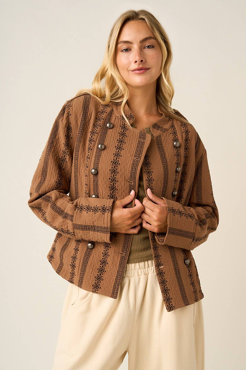 FLORAL ORNAMENT PRINT TEXTURED QUILT JACKET